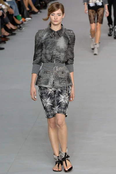 Look 23
